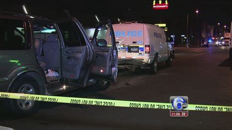 Suspected DUI driver crashes into 2 police officers, firefighter on I-76